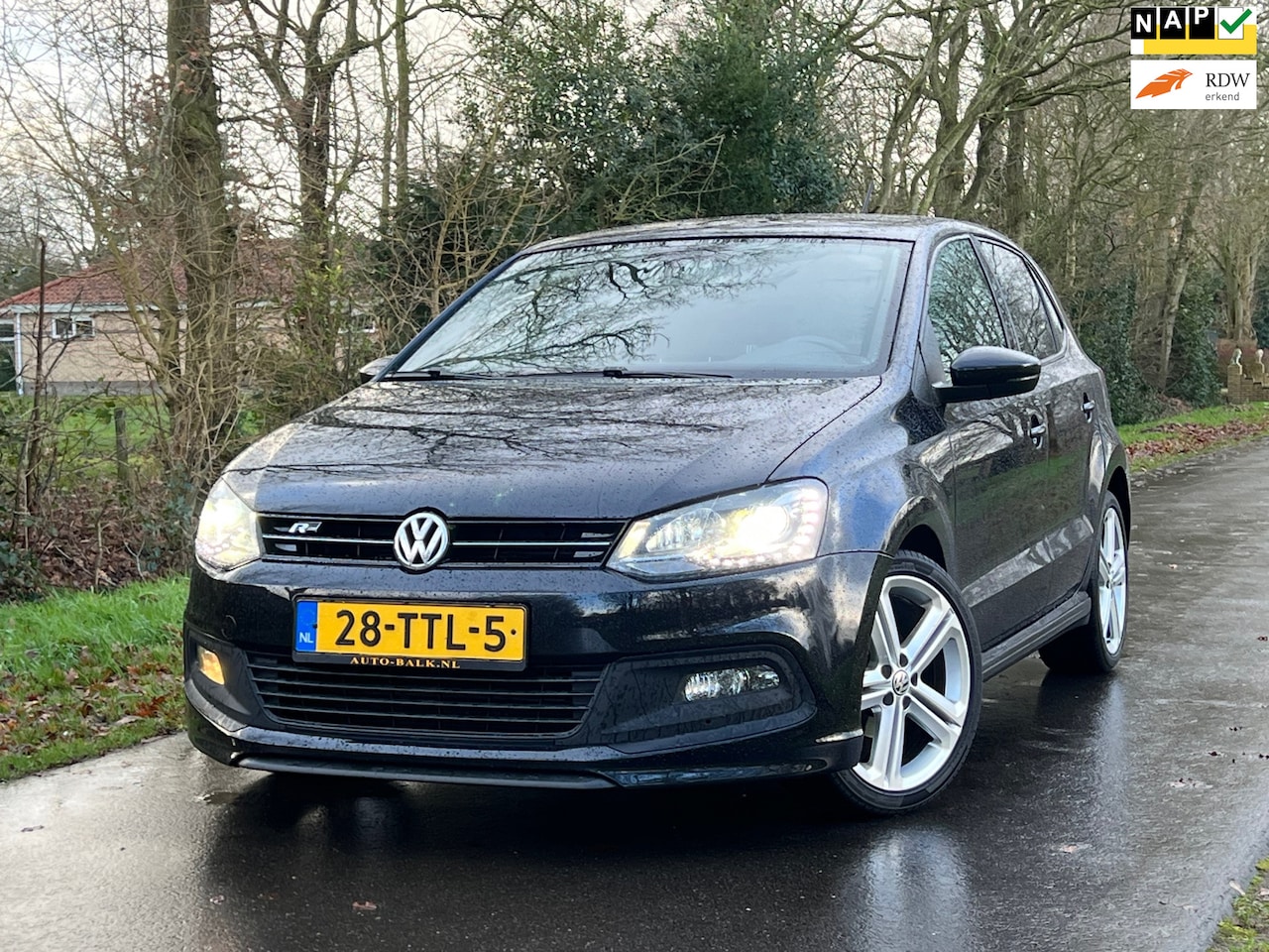 Volkswagen Polo - 1.2 TSI Comfortline R-Line | Automaat + Lederbekleding +Navigatie + Cruise - AutoWereld.nl