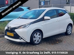 Toyota Aygo - 1.0 VVT-i X-Play | Navigatie | Airco | Elektrische Ramen |