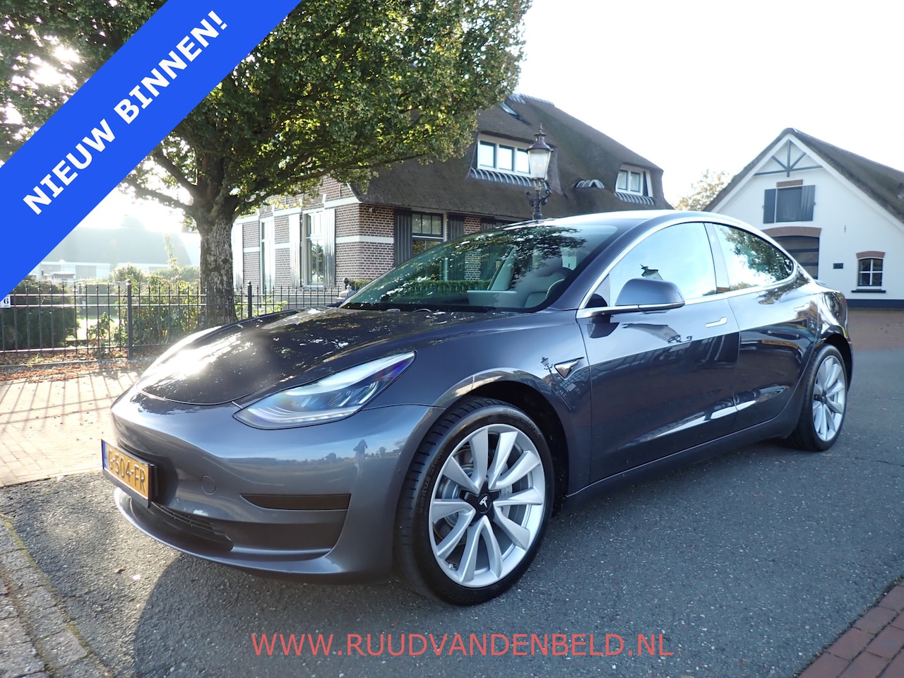 Tesla Model 3 - SR+ RWD 60 kWh SOH 86% / TREKHAAK / PANODAK / 19'' SPORT / AUTOPILOT - AutoWereld.nl