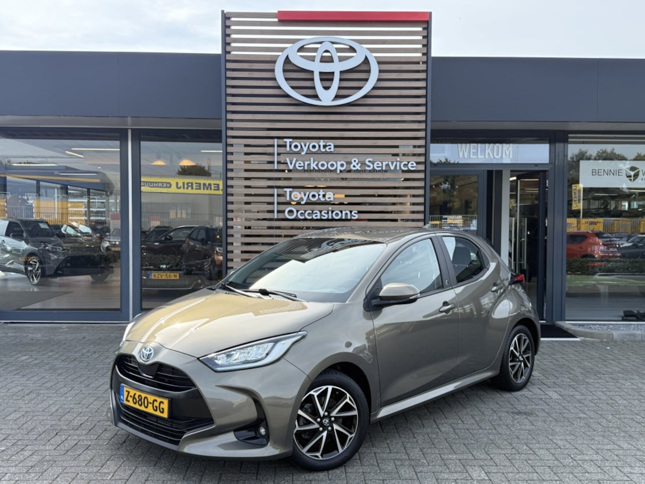 Toyota Yaris - 1.5 Hybrid Dynamic | Keyless | Stoelverwarming | Adapt. Cruise - AutoWereld.nl