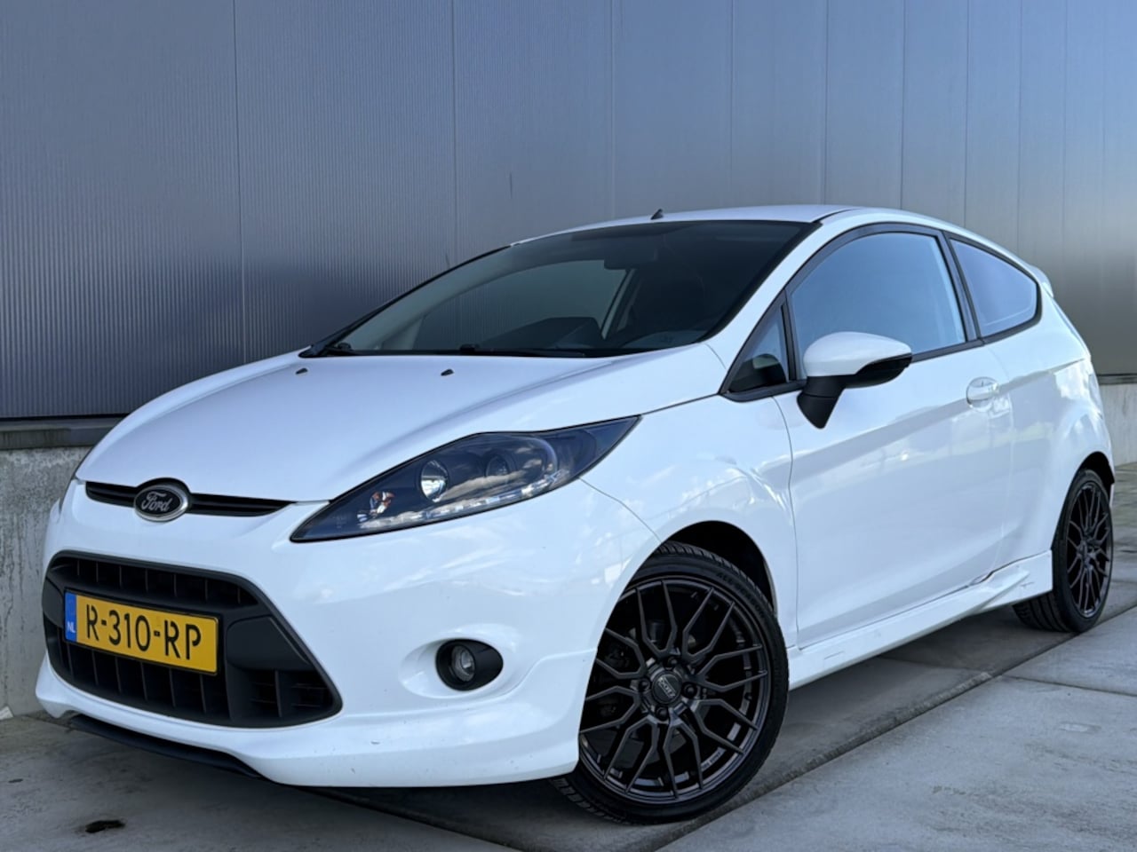Ford Fiesta - 1.25 82PK / RS Edit. / Kuipstoelen / Apple CarPlay / 2009 - AutoWereld.nl