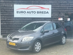 Toyota Auris - 1.4-16V Terra