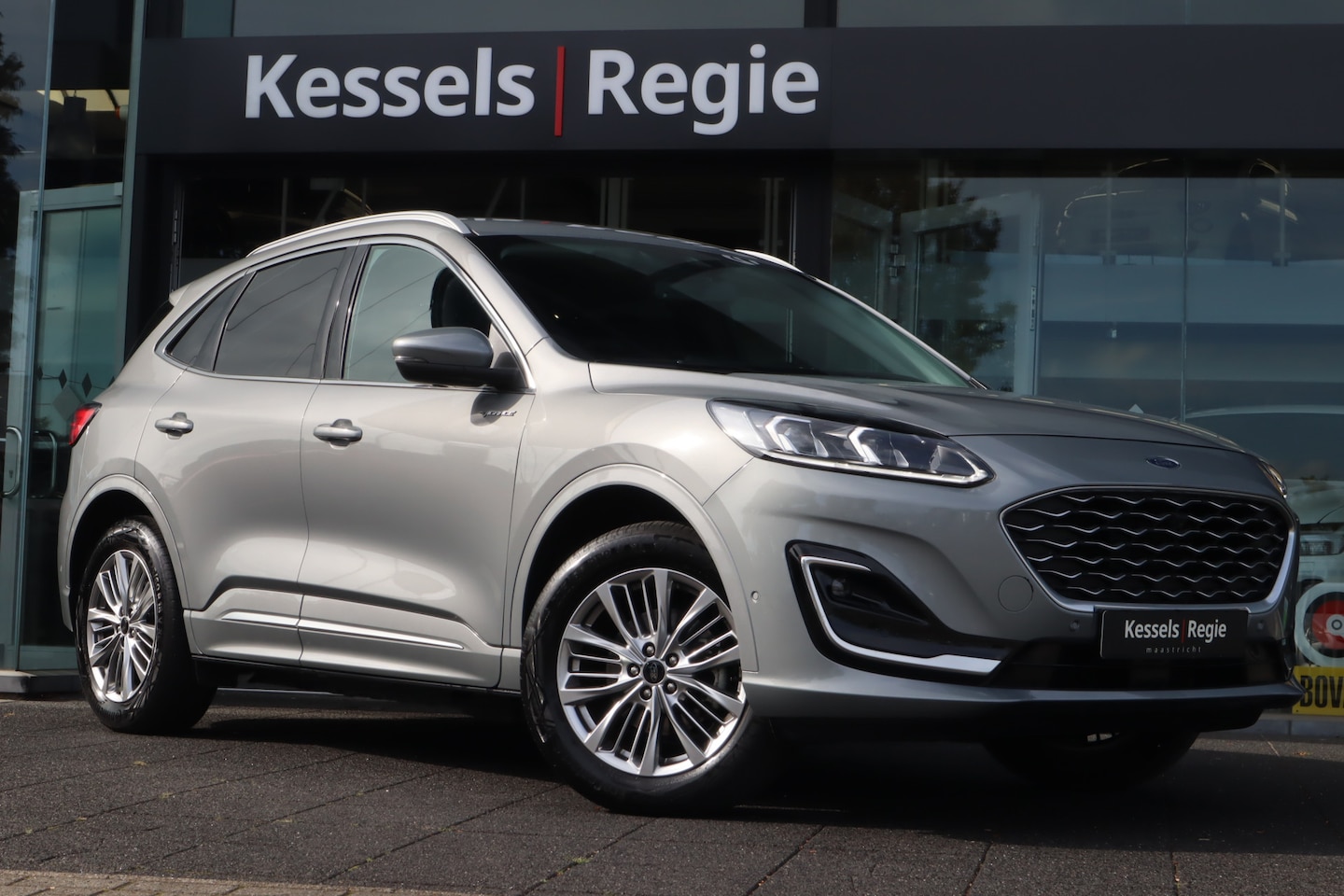 Ford Kuga - 2.5 PHEV Vignale | Elec. trekhaak | Leer | 18" | Memory | BLIS | ACC | HUD | Camera - AutoWereld.nl
