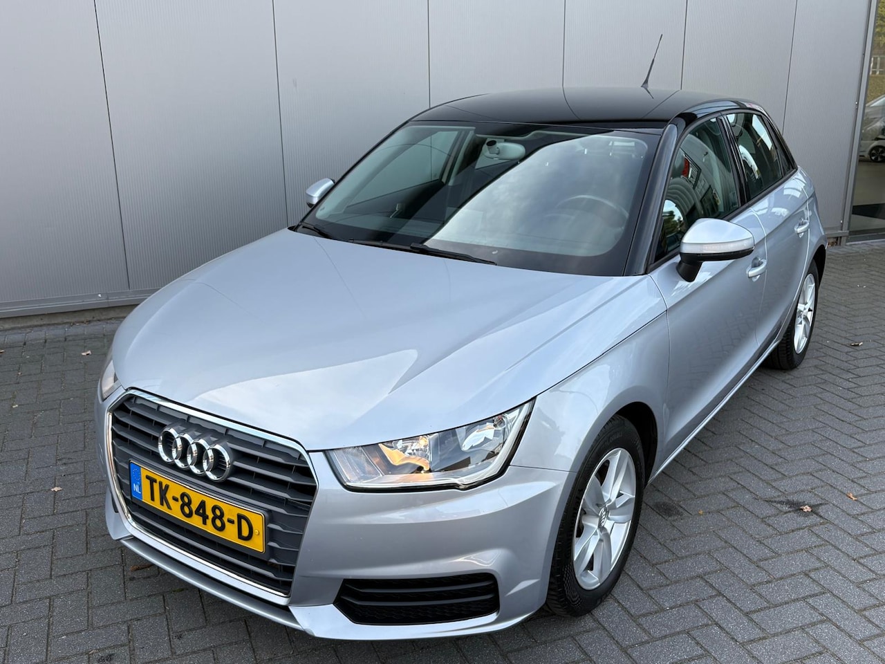 Audi A1 Sportback - 95PK TFSI Pro Line Bi-Tone/Navigatie/Bluetooth/Cruise-control - AutoWereld.nl