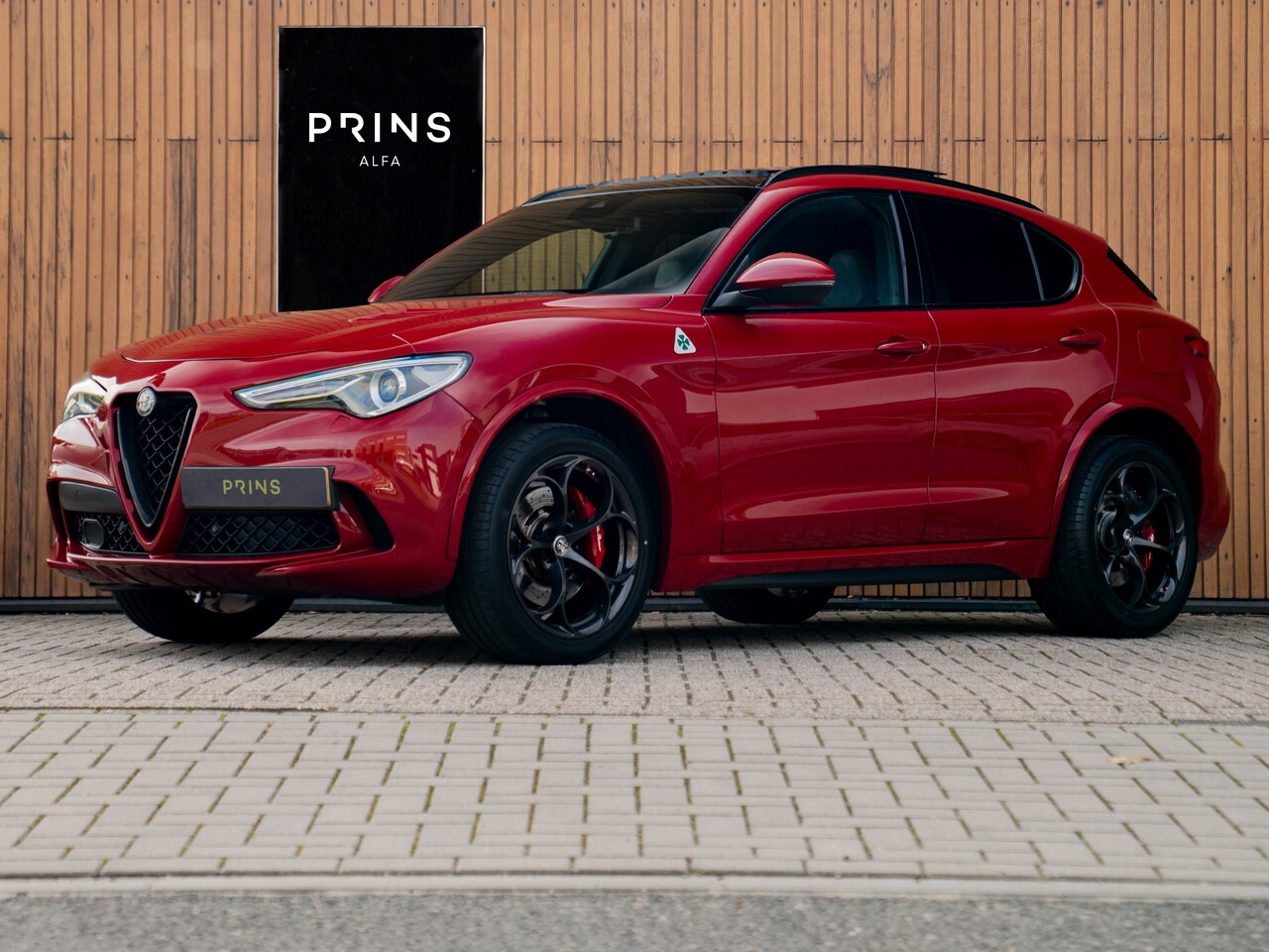 Alfa Romeo Stelvio - 2.9 V6 AWD Quadrifoglio | Pano-dak | Harman/Kardon - AutoWereld.nl