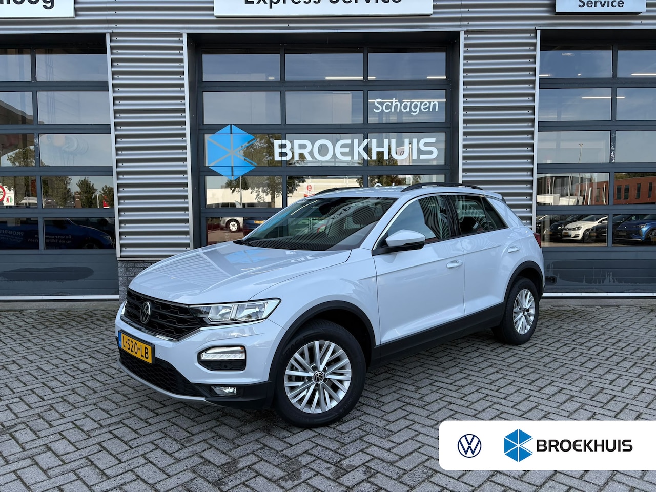 Volkswagen T-Roc - 1.5 TSI 150 pk Style 7-DSG | Airco | Navigatie | Cruise control adaptief | - AutoWereld.nl