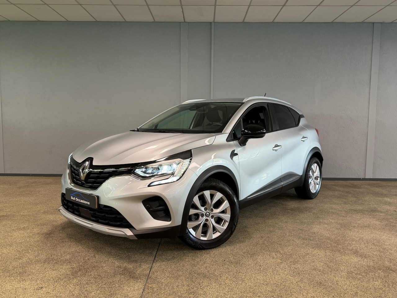 Renault Captur - 1.3 TCe 140 Zen CAMERA|CARPLAY|AUTOMAAT - AutoWereld.nl