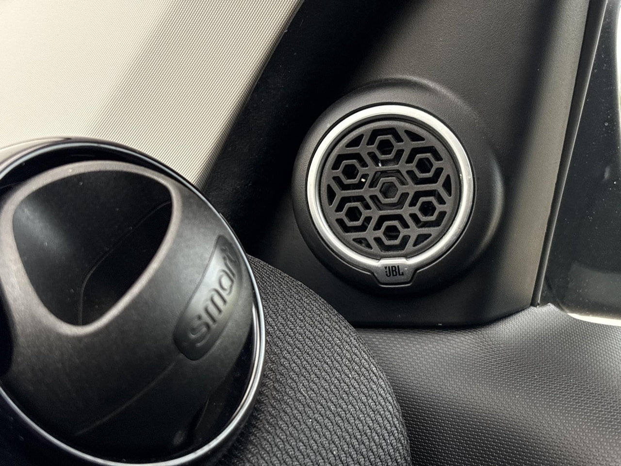 Smart Forfour - EQ 18 kWh | CABRIO | JBL Audio | nieuw model | 4x Stoelverwarming | VOL opties