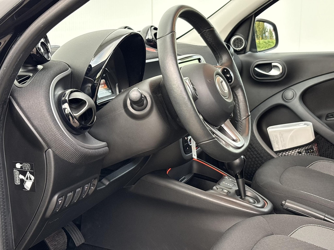 Smart Forfour - EQ 18 kWh | CABRIO | JBL Audio | nieuw model | 4x Stoelverwarming | VOL opties
