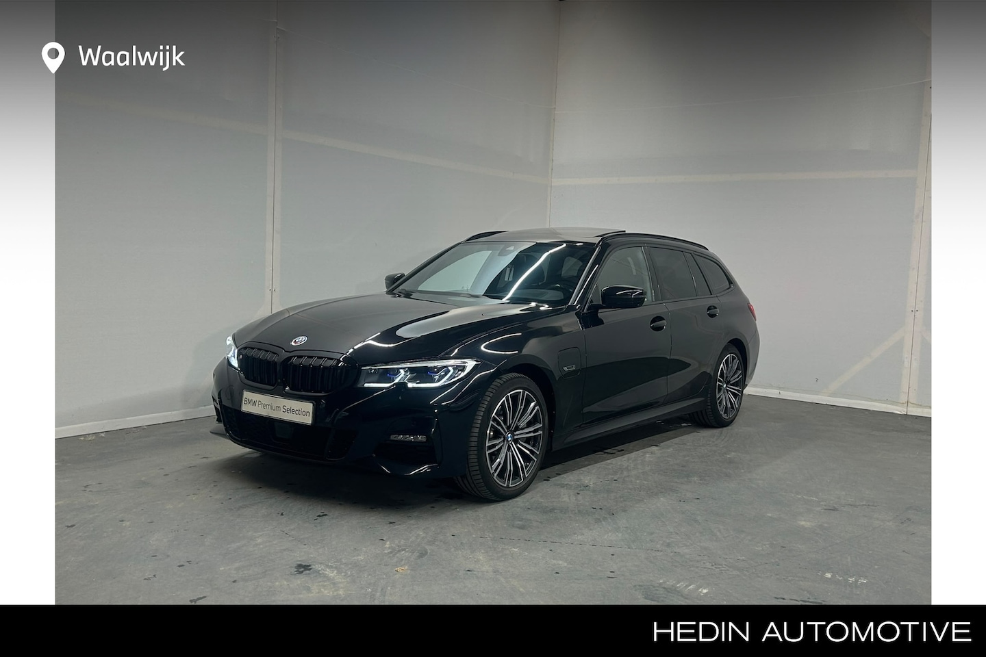 BMW 3-serie Touring - 330e High Executive | Trekhaak | M Sportpakket | Panoramadak | - AutoWereld.nl