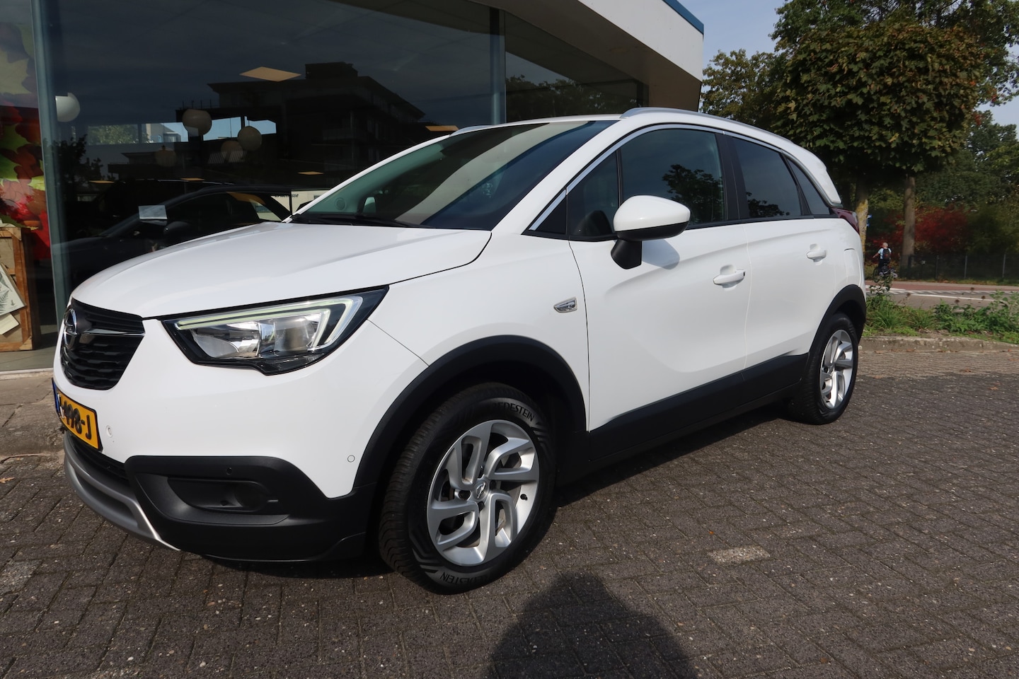 Opel Crossland X - 1.2 Turbo Online Edition All-SEASON I Navi I Camera I Apple Carplay - AutoWereld.nl