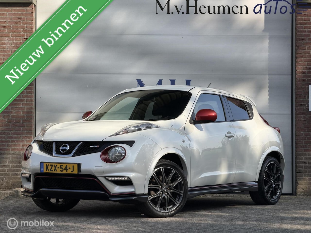 Nissan Juke - 1.6 Turbo NISMO 200PK All-Mode Camera Keyless Stoelverwarming - AutoWereld.nl