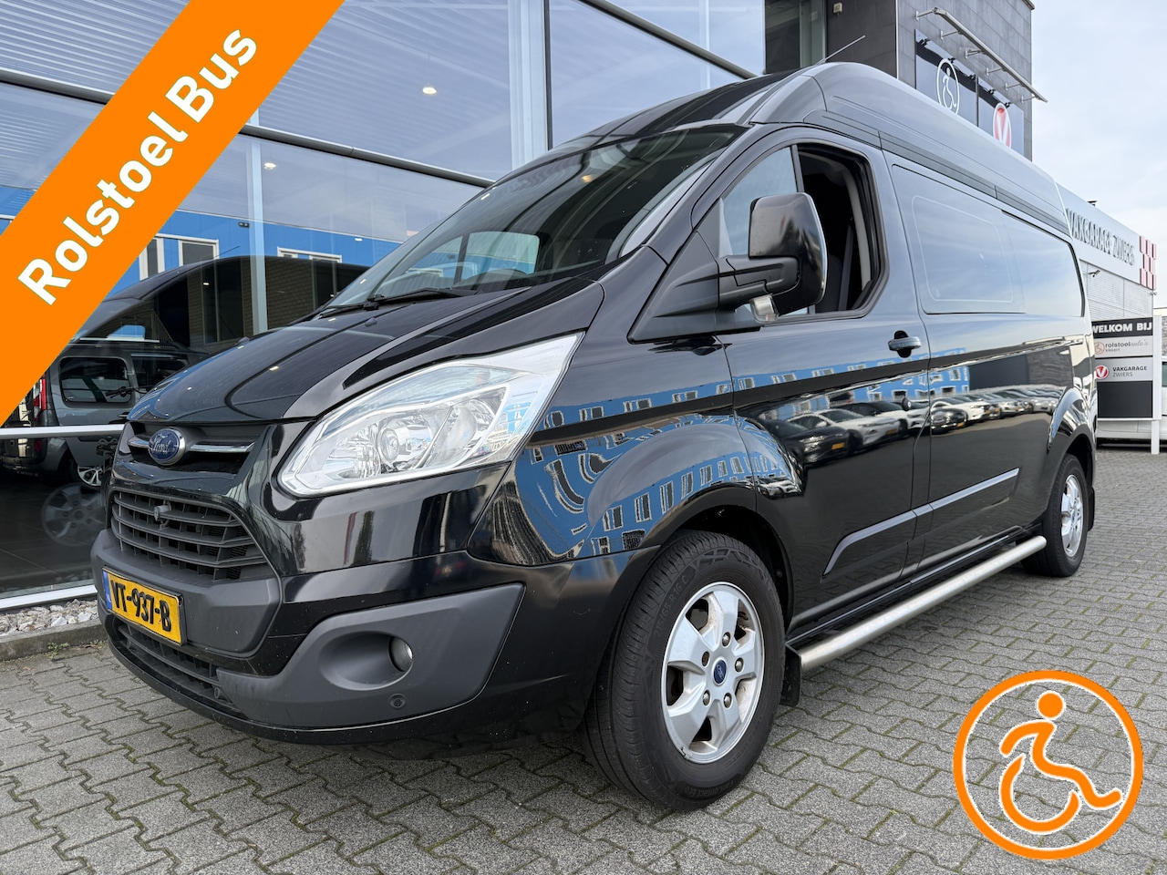 Ford Transit Custom - 3+1 Rolstoelbus 290 2.2 TDCI L2H2 Limited (Zeer nette en ruime 3+1 rolstoelbus met lift!) - AutoWereld.nl