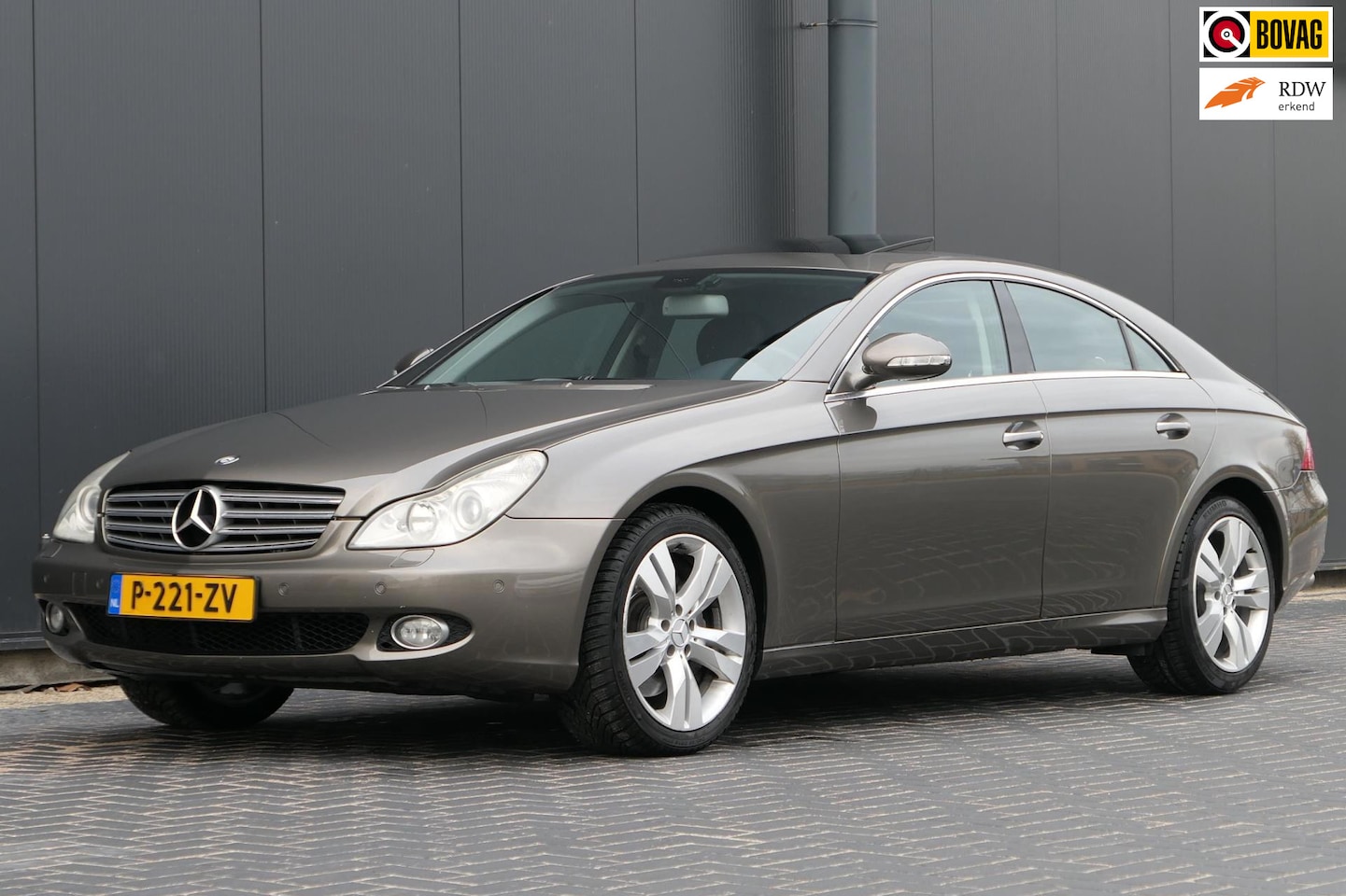 Mercedes-Benz CLS-klasse - 350 CGI Facelift Youngtimer Carplay Schuifdak Leder - AutoWereld.nl