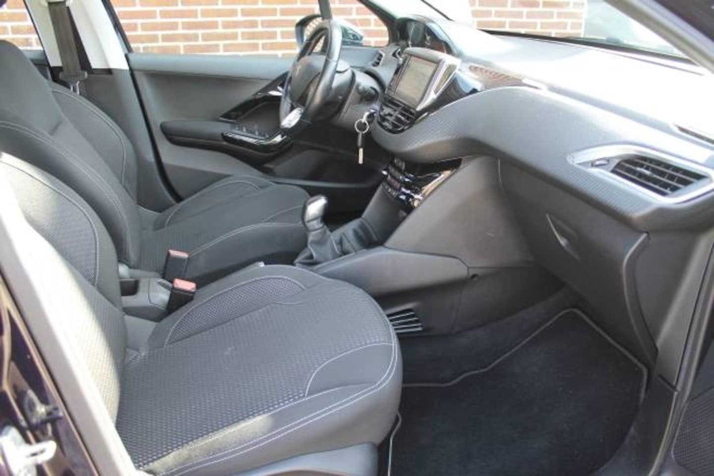 Peugeot 208 - 1.2 Puretech 110pk 5D Allure