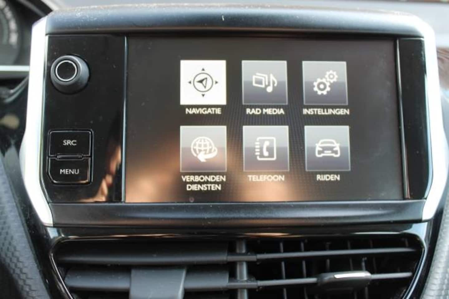 Peugeot 208 - 1.2 Puretech 110pk 5D Allure