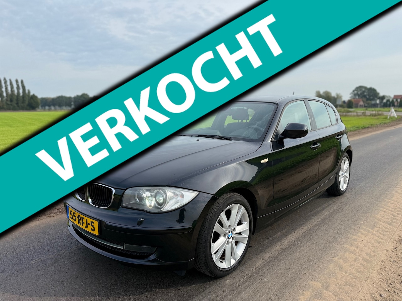 BMW 1-serie - 116i Ultimate Edition AUTOMAAT XENON LEDER - AutoWereld.nl