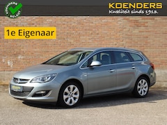 Opel Astra Sports Tourer - 1.4Turbo 103kW/140pk Cosmo / zeer lage KM stand