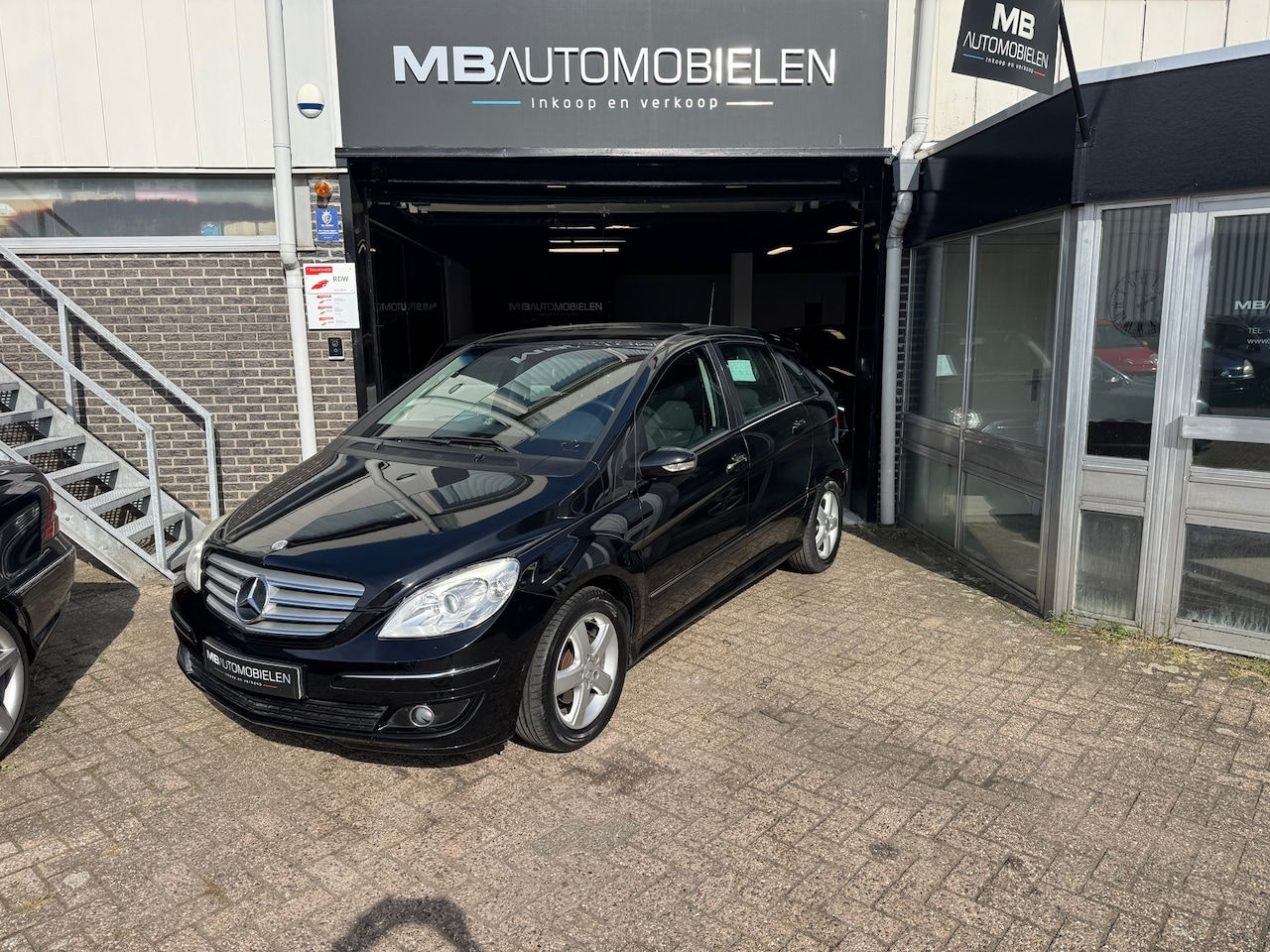 Mercedes-Benz B-klasse - 150/Zwart Metalic/Lm Velgen/Airco/NL Auto/Vol Opties! - AutoWereld.nl