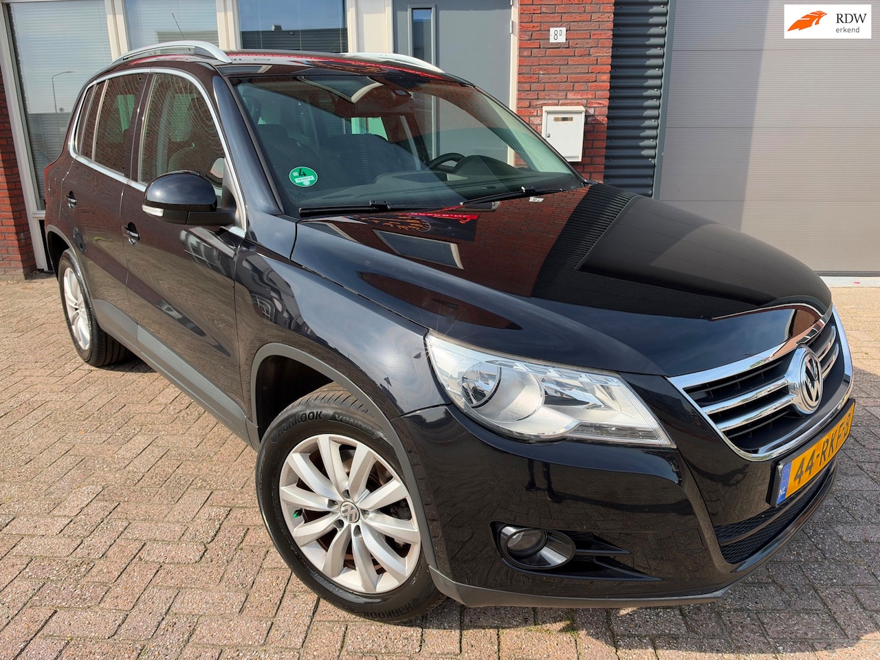 Volkswagen Tiguan - 1.4 TSI Sport&Style / 1e Eig / Ketting v.v. / NAP / LM / Airco / Cruise - AutoWereld.nl