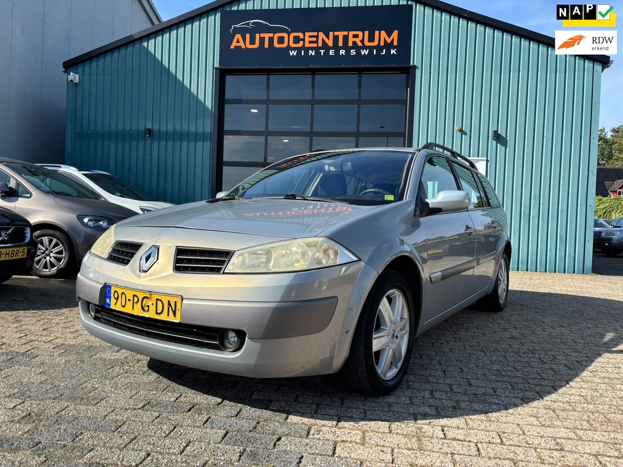 Renault Mégane Grand Tour - 2.0-16V Expression Comfort Automaat - AutoWereld.nl