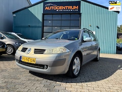 Renault Mégane Grand Tour - 2.0-16V Expression Automaat
