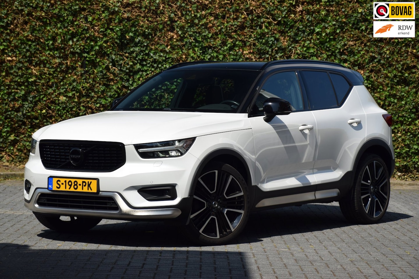 Volvo XC40 - T5 AWD R-Design/Dealer onderhoud/Zeer compleet - AutoWereld.nl