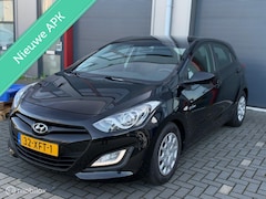 Hyundai i30 - 1.6 GDI i-Motion, 6-bak, Airco, Cruise, NAP, APK