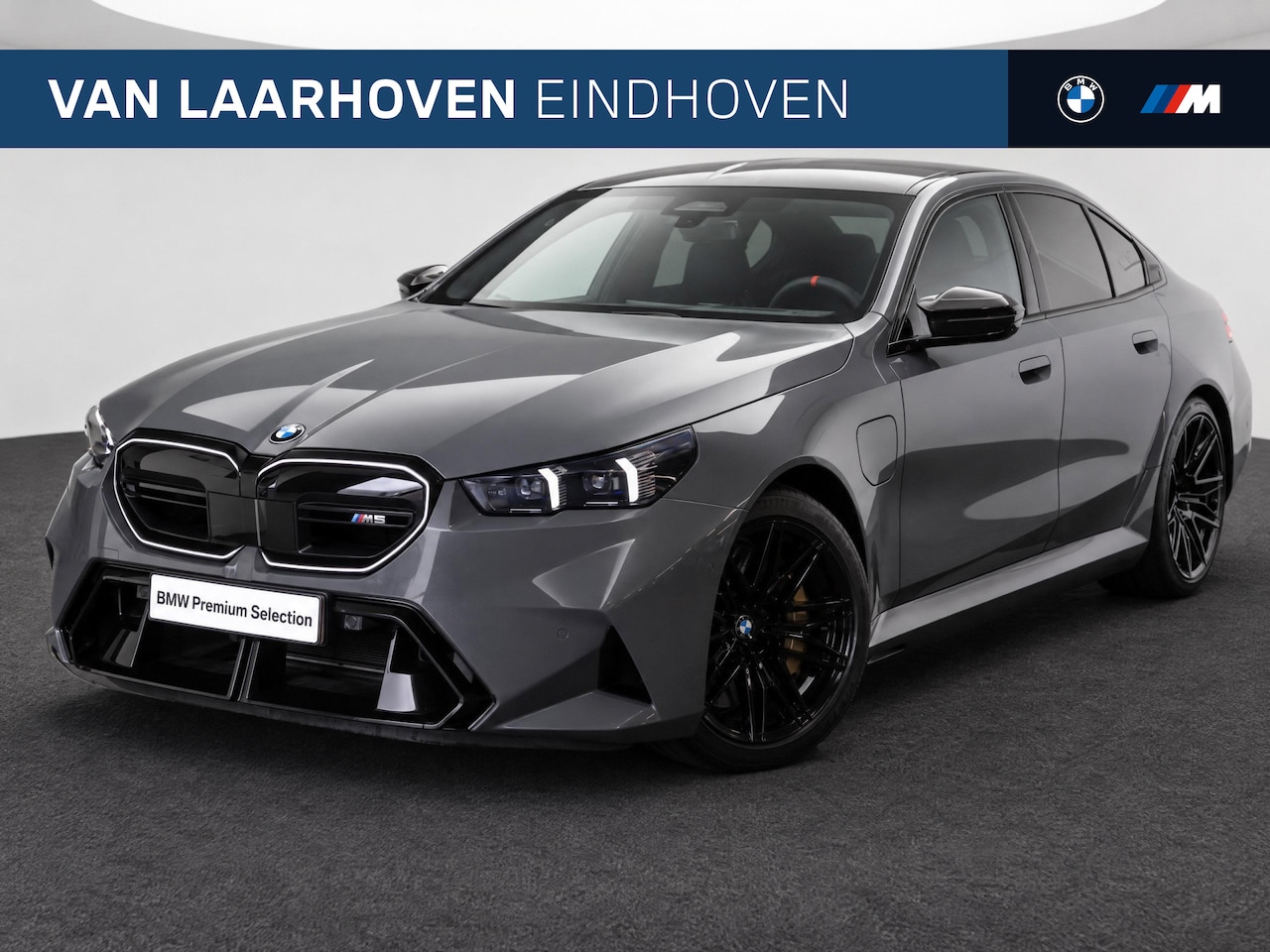 BMW M5 - Automaat / M Drive Professional / M Carbon-keramische remmen / Bowers & Wilkins / / Grigio - AutoWereld.nl