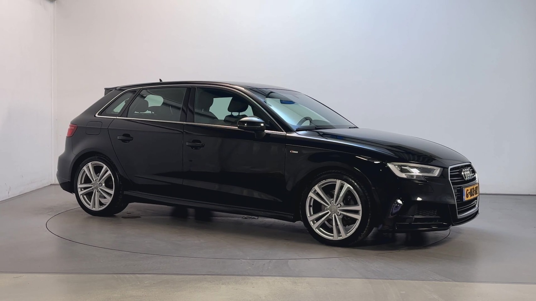 Audi A3 Sportback - 35 TFSI CoD Advance Sport S-Line Leder-Stof LED Stoelverwarming App-Connect Navigatie - AutoWereld.nl
