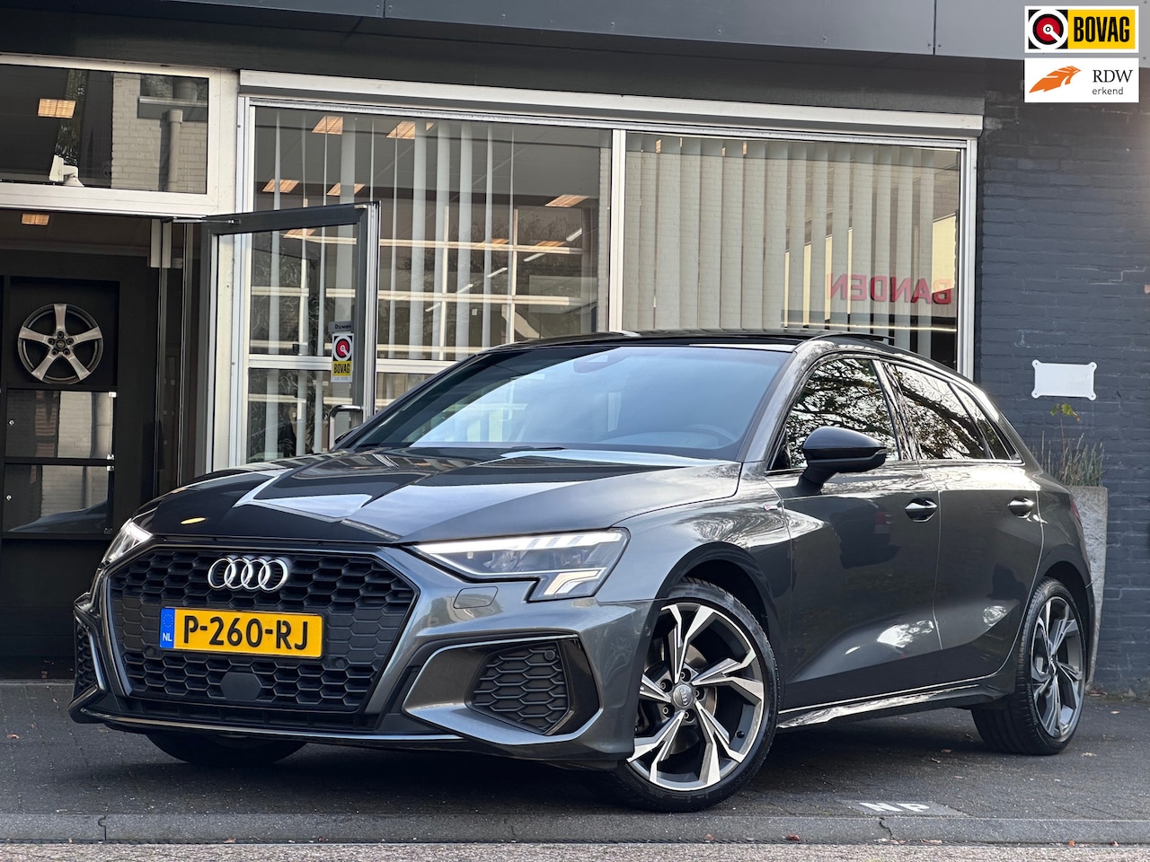 Audi A3 Sportback - 35 TDI edition one / 2X S-LINE / PANO / VIRTUAL / CRUISE / LANE - AutoWereld.nl