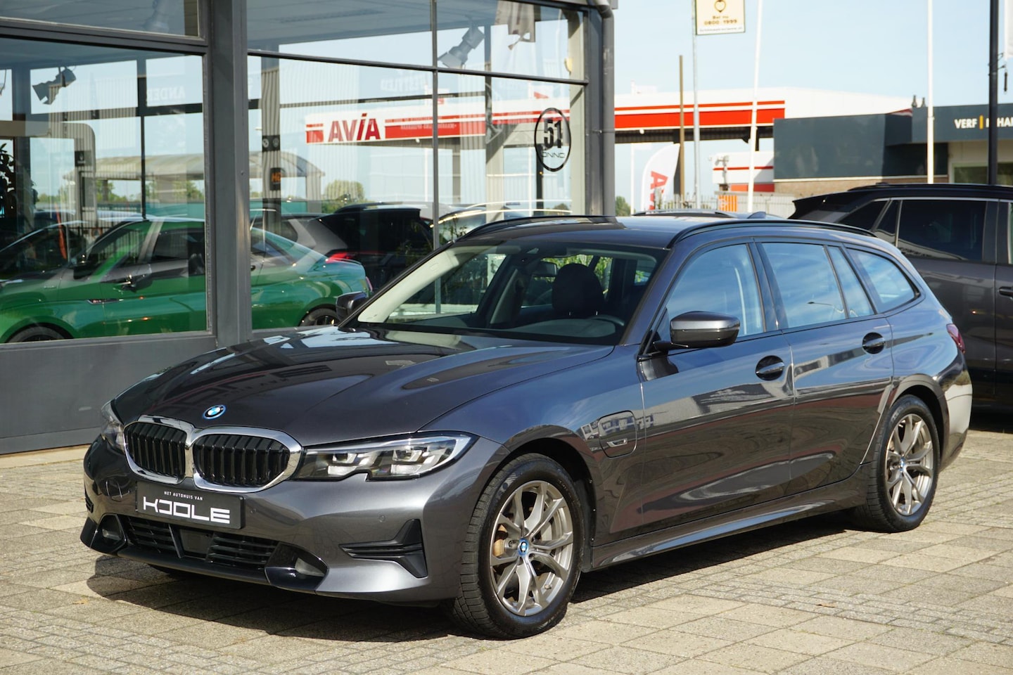 BMW 3-serie Touring - 330e | trekhaak | ACC - AutoWereld.nl