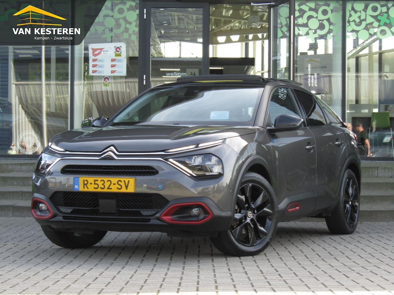 Citroën Ë-C4 - EV 50kWh 136pk Shine Pack Business / Schuif-Kanteldak / Trekhaak / Vol Leder - AutoWereld.nl