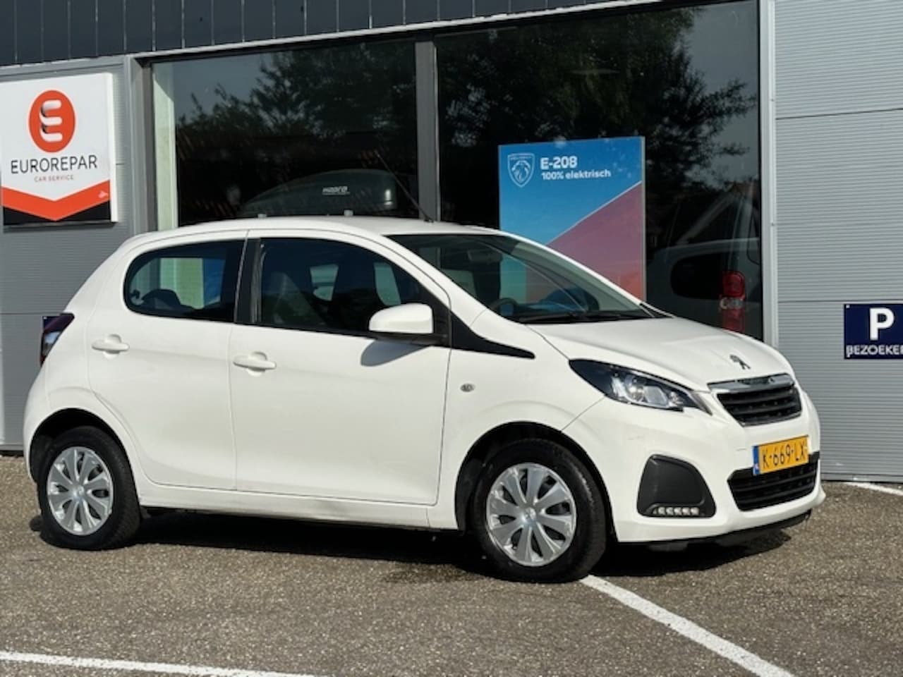 Peugeot 108 - 1.0 e-VTi 72pk 5D Active Apple Carplay & Android Auto | Achteruitrijcamera | AIRCO | Bluet - AutoWereld.nl