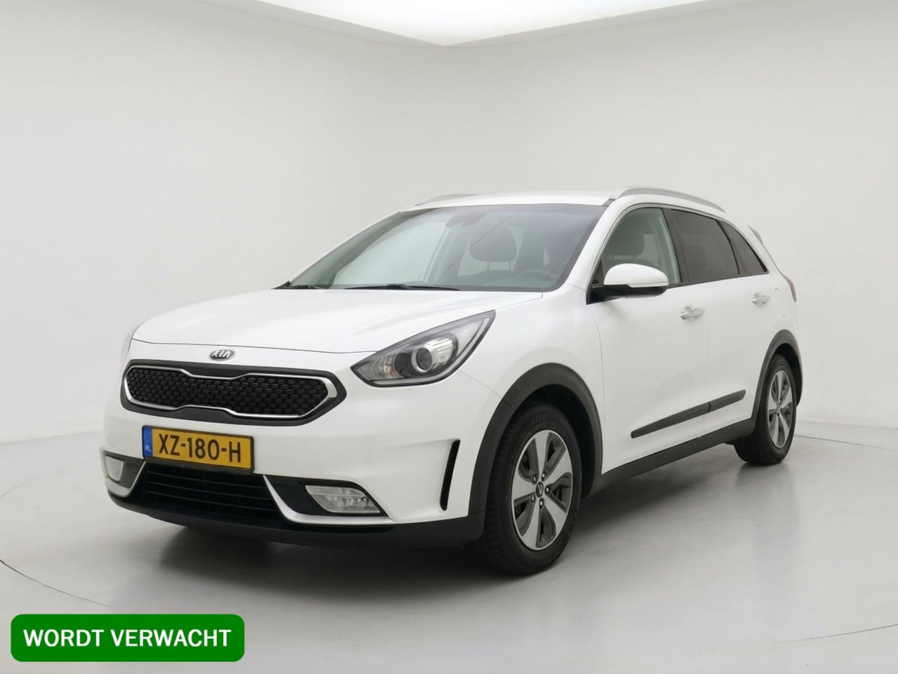 Kia Niro - 1.6 GDi Hybrid DynamicLine | Trekhaak | Camera | Carplay/Android Auto | Getint glas - AutoWereld.nl