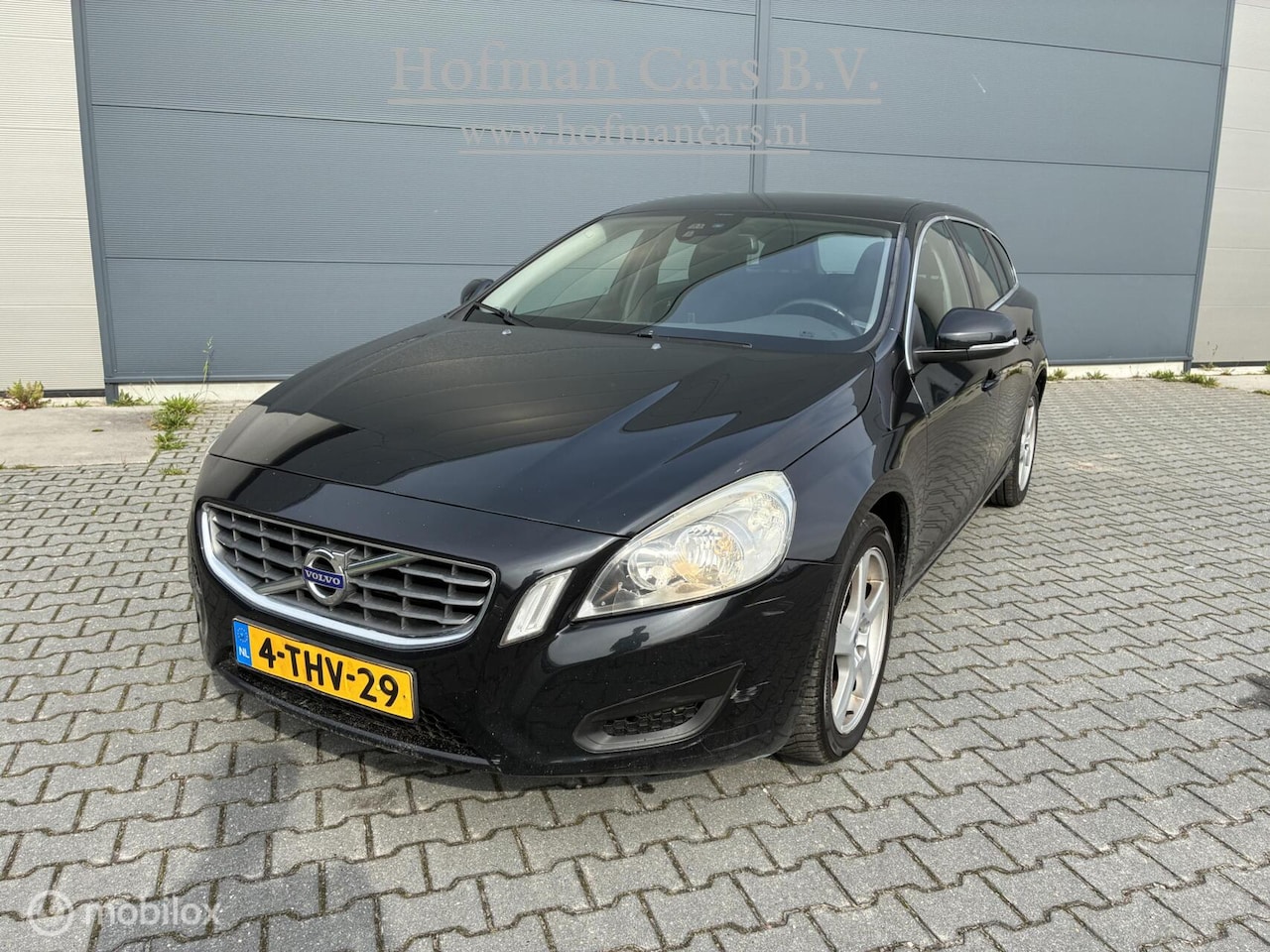 Volvo V60 - 2.0 D3 Kinetic | 347.422 km | Diesel | Zwart - AutoWereld.nl