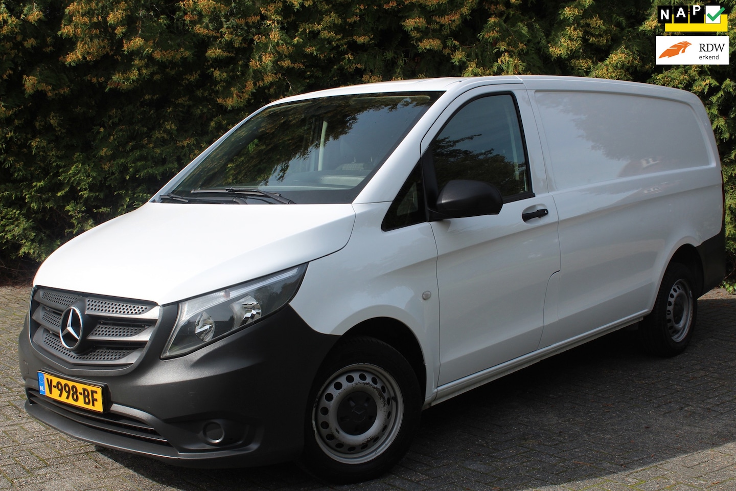 Mercedes-Benz Vito - 109 CDI Functional Lang 88PK | Airco | Cruise Control | Trekhaak - AutoWereld.nl