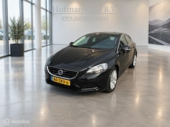 Volvo V40 - 1.6 T3 Momentum | Zwart | Isofix | Lichtmetaal | NAP