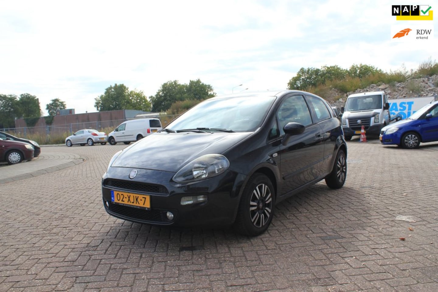 Fiat Punto Evo - 0.9 TwinAir Easy /nieuwe banden/ goed onderhouden - AutoWereld.nl