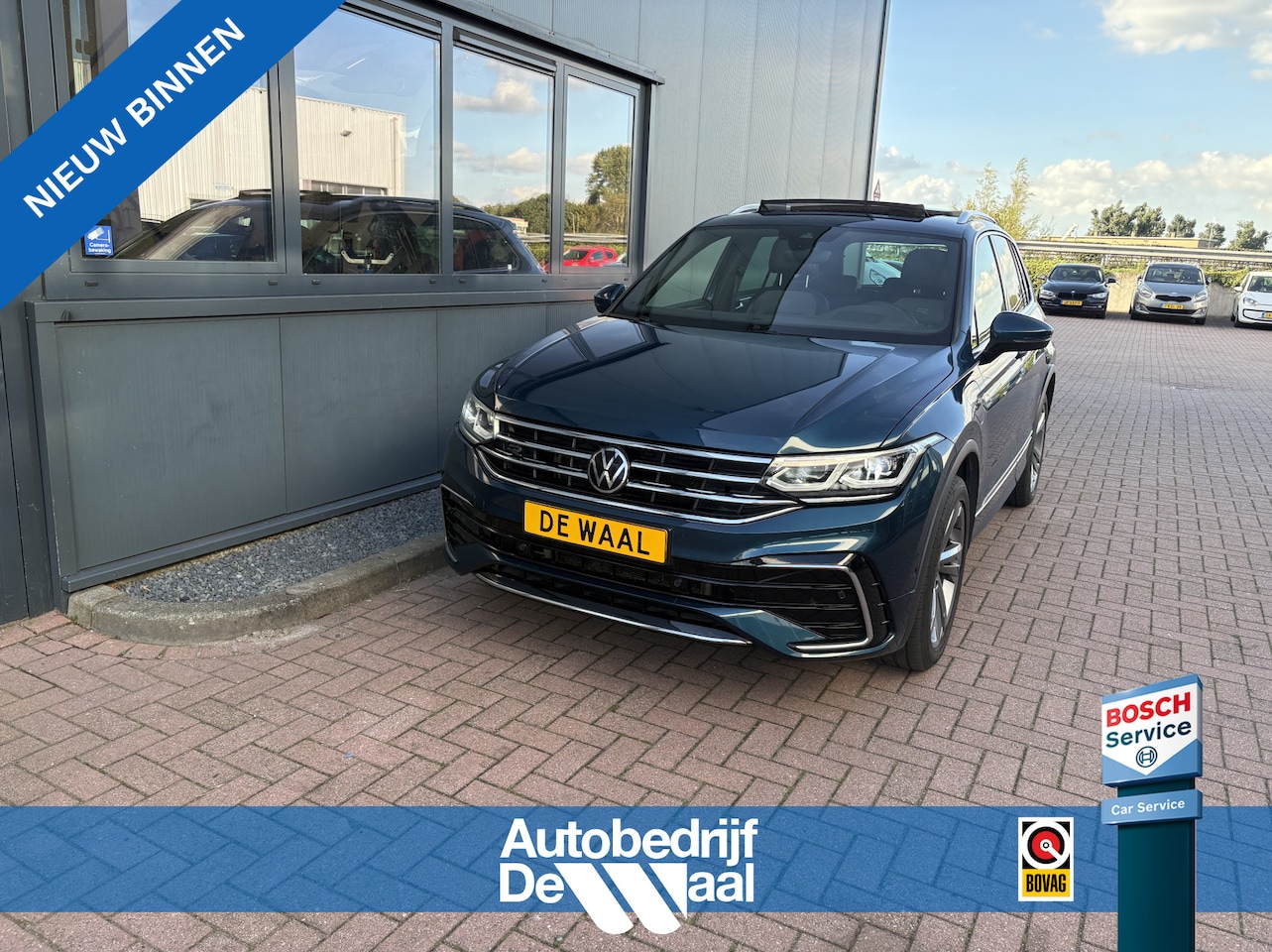Volkswagen Tiguan - 1.4 TSi eHybrid R-Line Business+ SCHUIFDAK/CAMERA/DODEHOEK/ADAPT.CRUISE/TREKHAAK - AutoWereld.nl