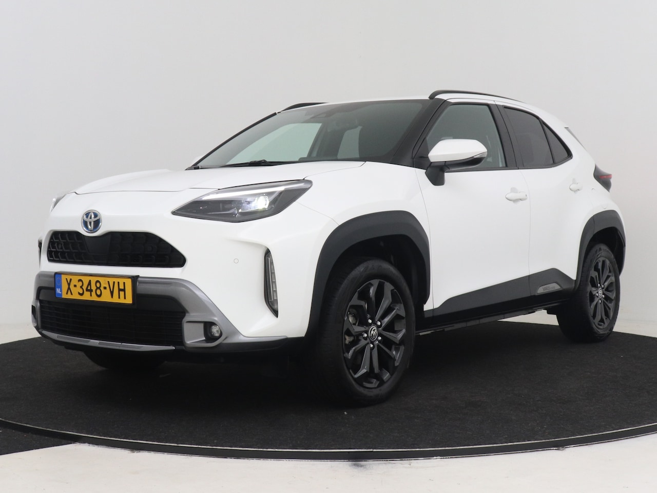 Toyota Yaris Cross - 1.5 Hybrid Explore I LM velg I PDC I Achteruitrijcamera I Stoelverwarming I - AutoWereld.nl