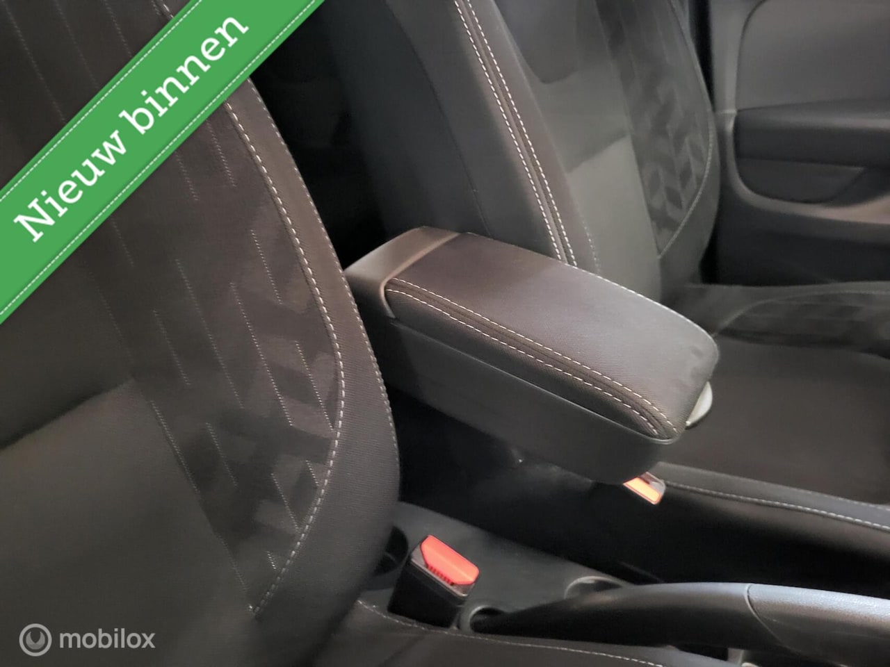 Renault Clio Estate - 0.9 TCe Limited *NL, NAVI, PDC, RIJKLAARPRIJS!*