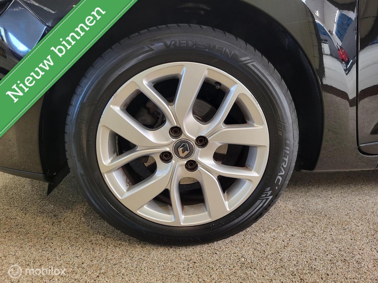 Renault Clio Estate - 0.9 TCe Limited *NL, NAVI, PDC, RIJKLAARPRIJS!*