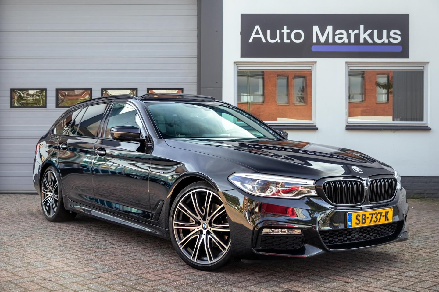 BMW 5-serie Touring - 520i M-Sport|Pano|Memory|Keyless|HiFi|Adaptive LED|Comfortstoel - AutoWereld.nl
