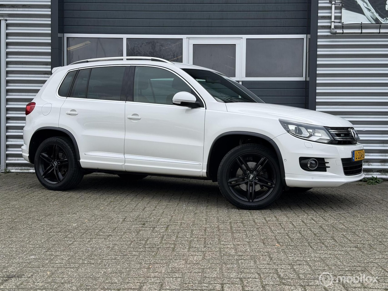 Volkswagen Tiguan - 1.4 TSI 4Motion 160PK R-Line|LED|18 Inch| - AutoWereld.nl