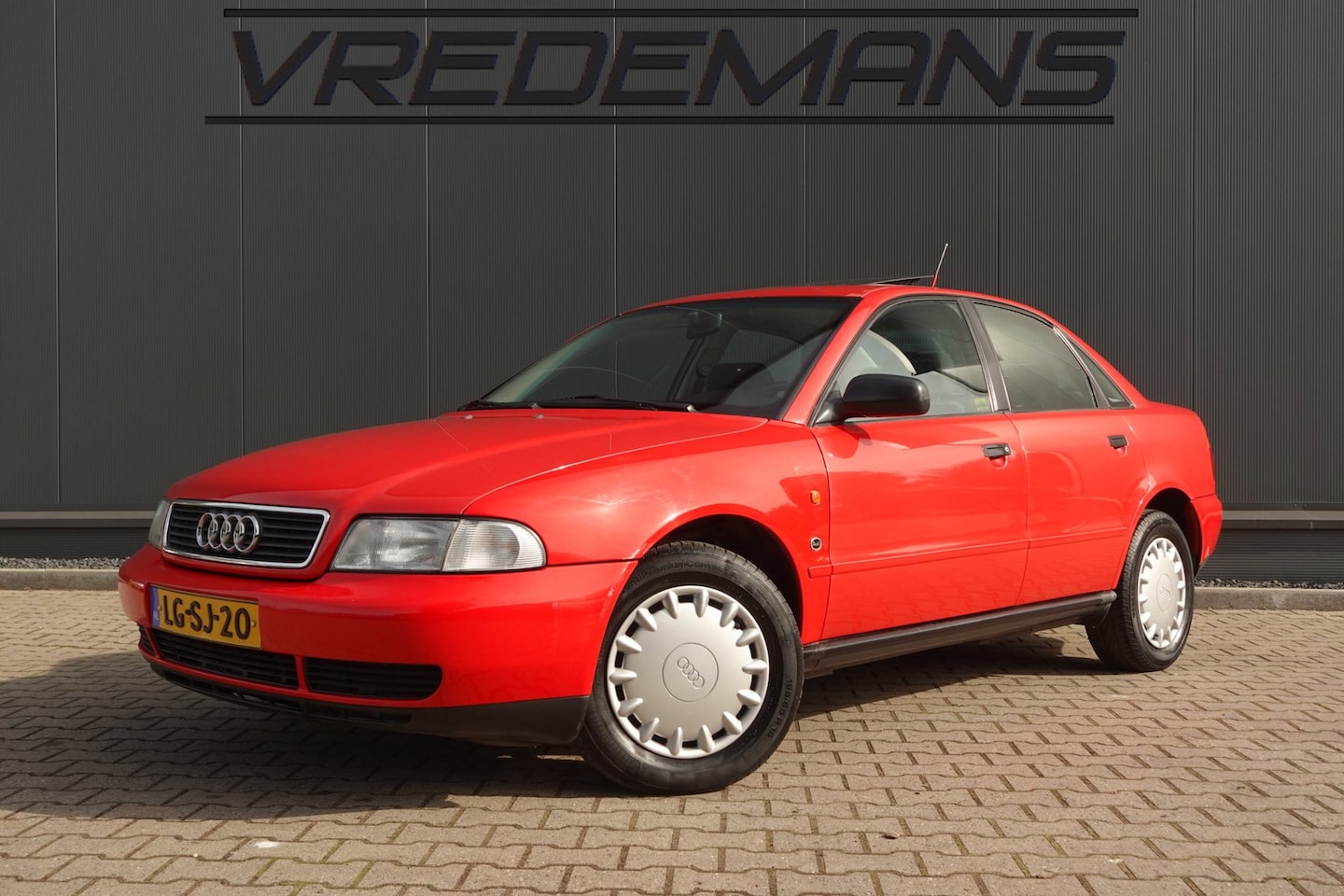 Audi A4 Limousine - 1.8 5V - AutoWereld.nl