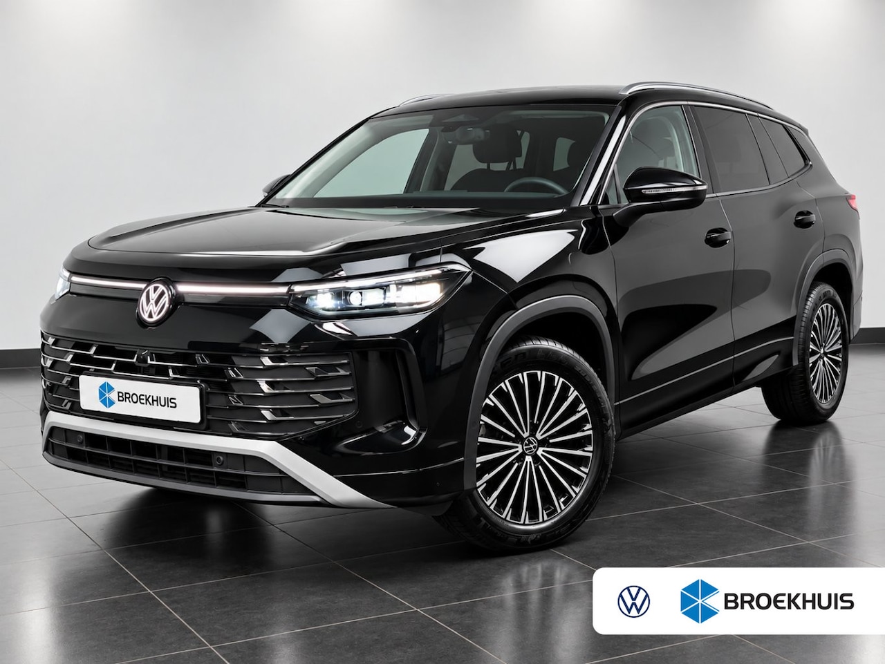 Volkswagen Tayron - 1.5 eHybrid Elegance | Full-LED koplampen | Rondomzicht camera | Trekhaak elektrisch uitkl - AutoWereld.nl