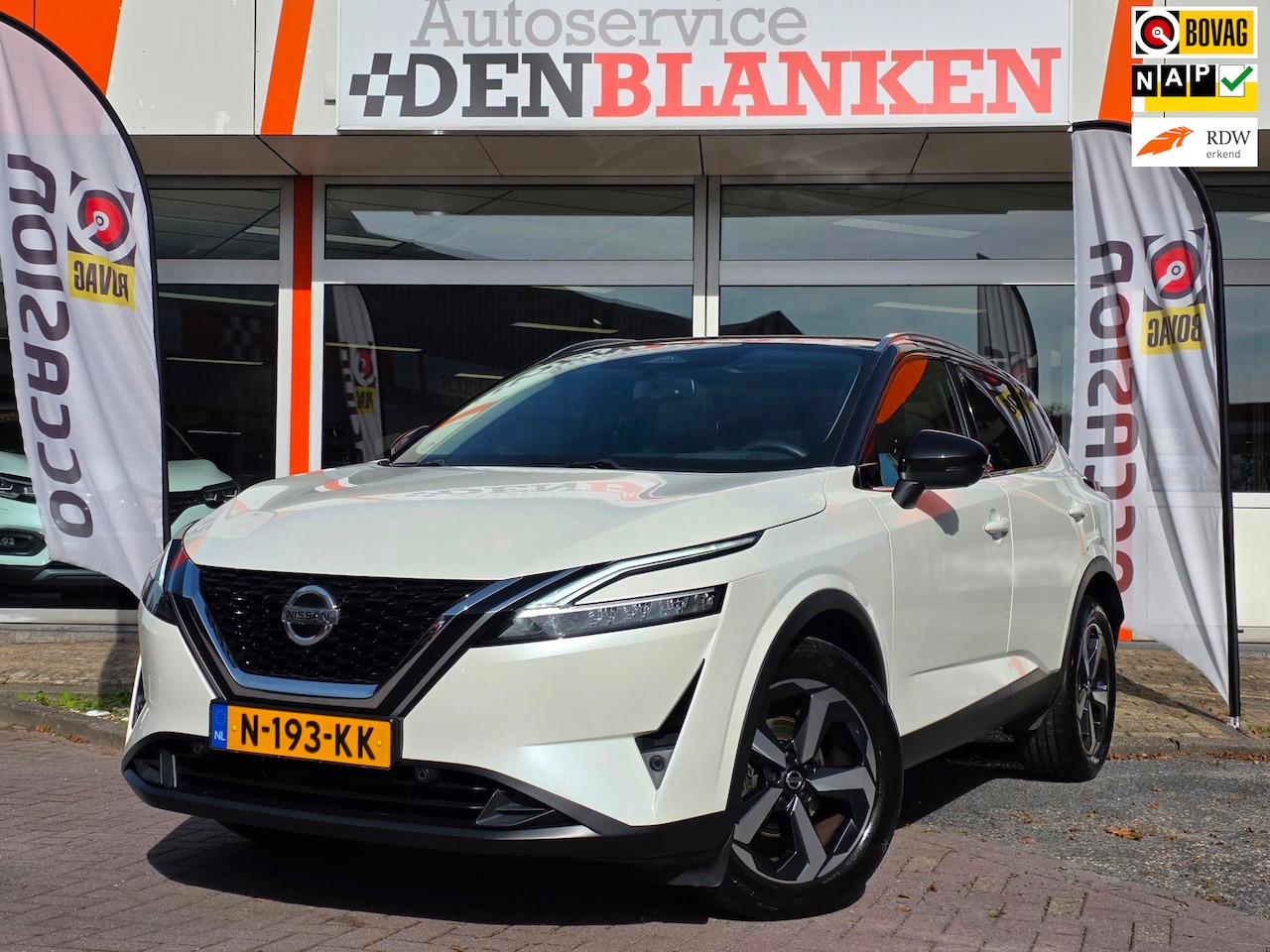 Nissan Qashqai - 1.3 MHEV Xtronic Premiere Edition Aut BJ.2021 / Panodak / Navi / 360Camera / Head-up / 18" - AutoWereld.nl