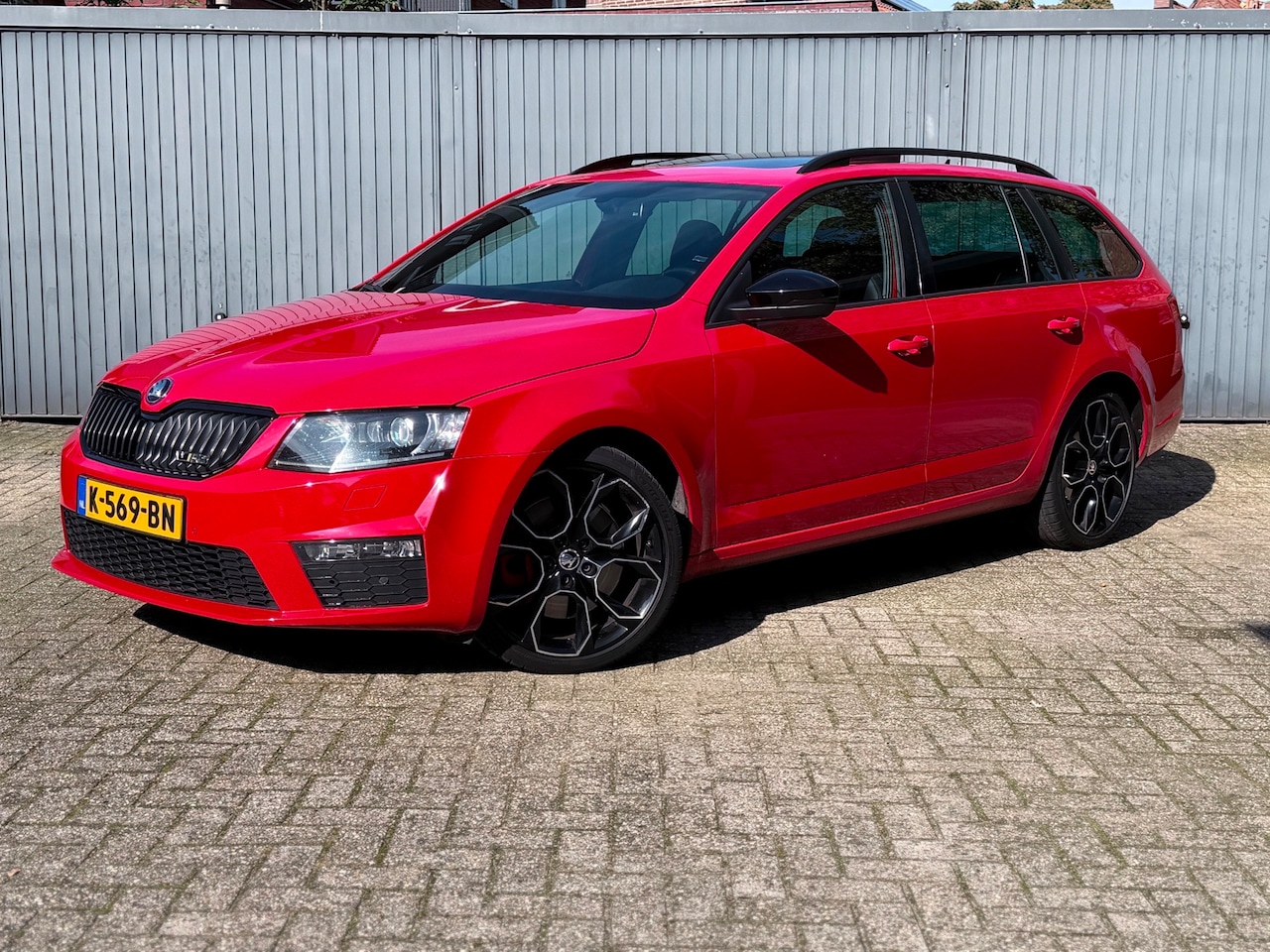 Skoda Octavia - RS 230 | Pano | ABT | Canton | Dealer ond - AutoWereld.nl