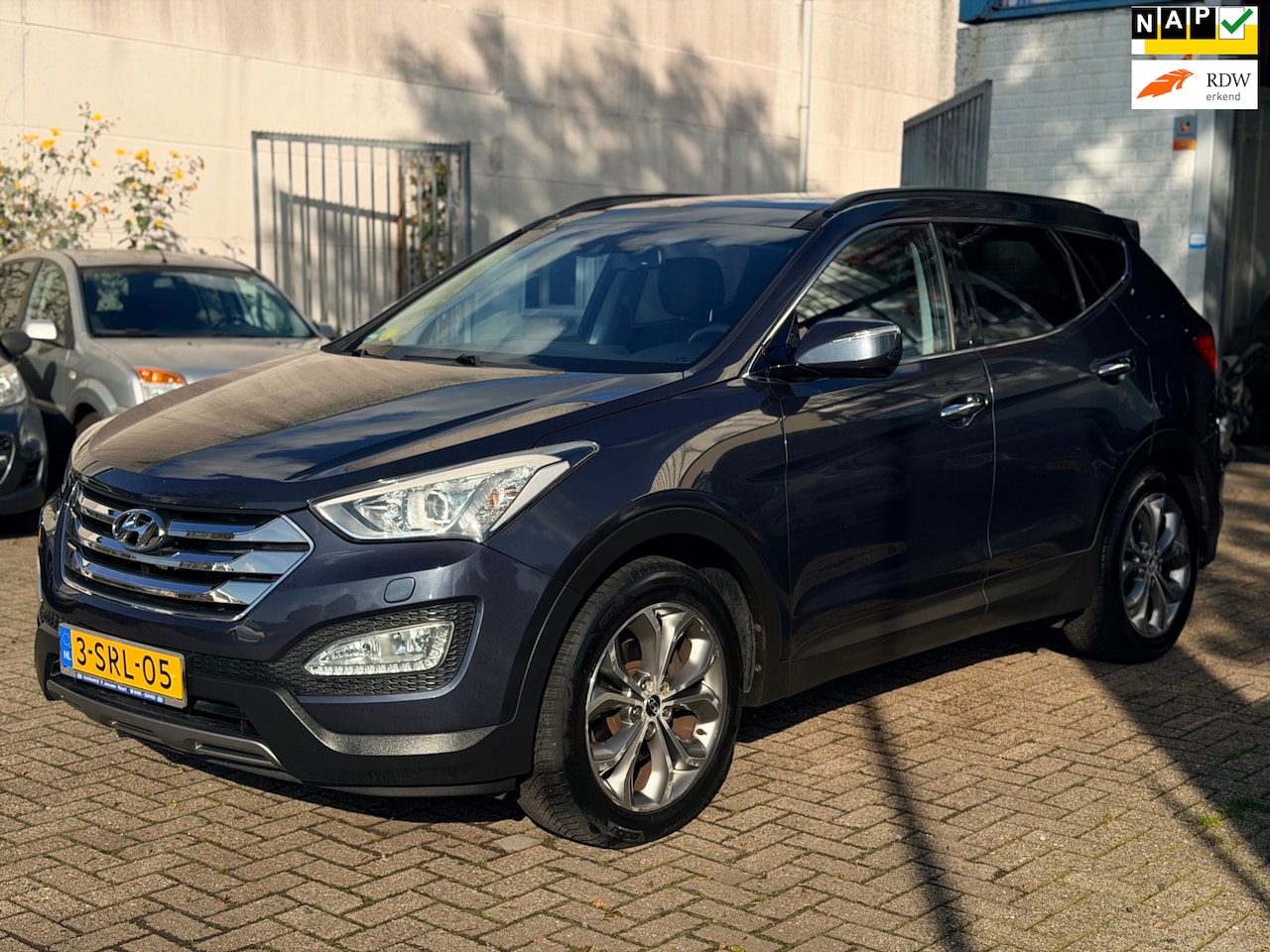 Hyundai Santa Fe - 2.2 CRDi i-Catcher Bj:2013 Aut. 132.xxx NAP Camera Leder Stoelver. - AutoWereld.nl